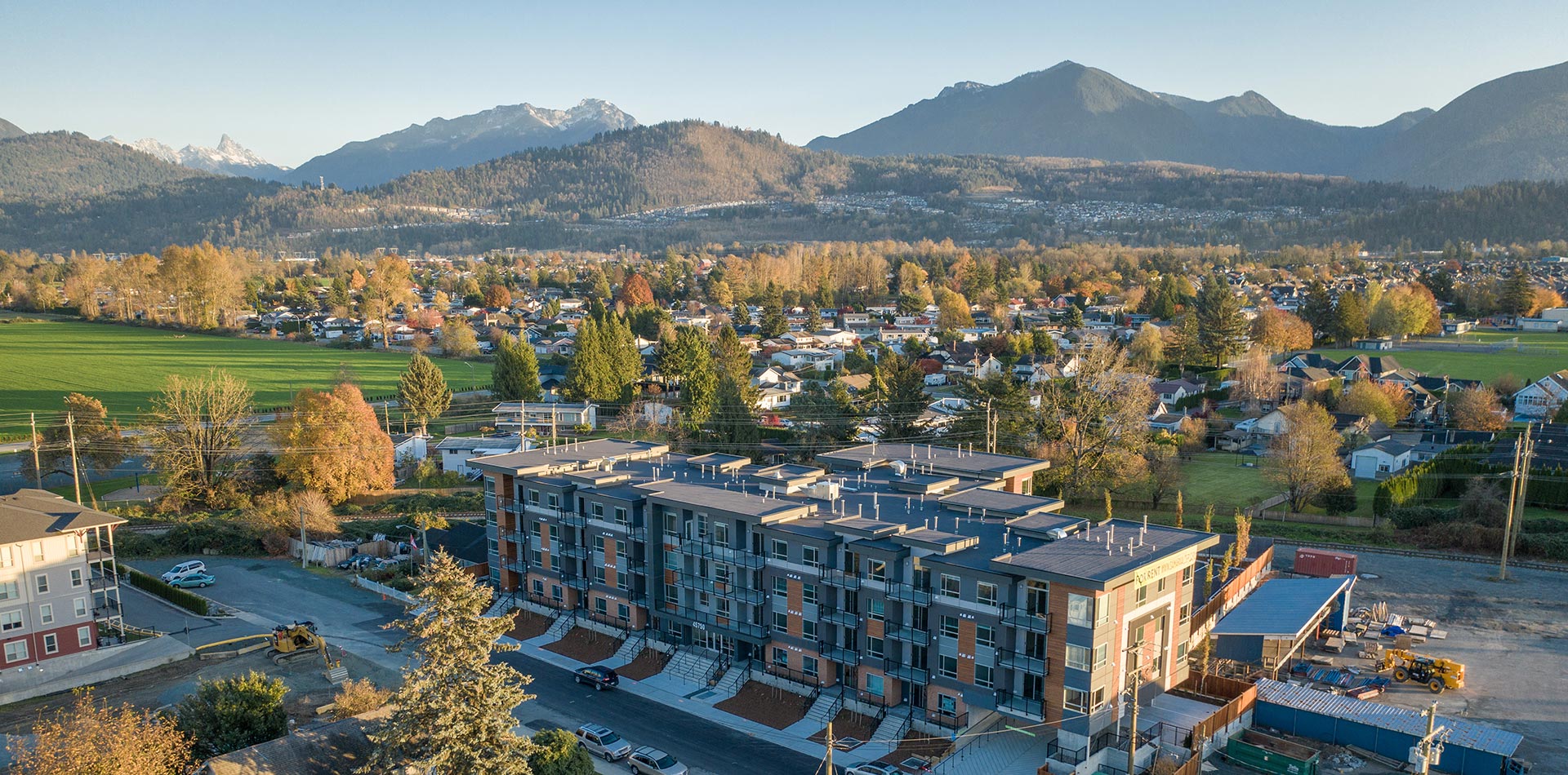 Samara Alder multi-family development with mountains in the background